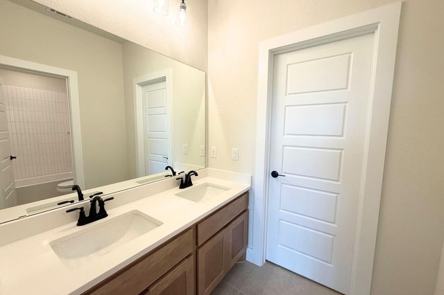 1412 Paxton LN, Florence, TX 78633
