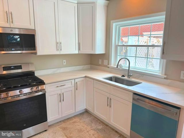 1166 N VERNON ST, Arlington, VA 22201