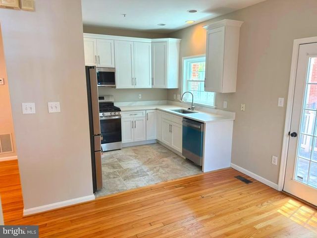 1166 N VERNON ST, Arlington, VA 22201