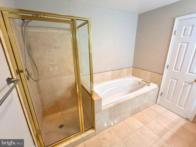 1166 N VERNON ST, Arlington, VA 22201