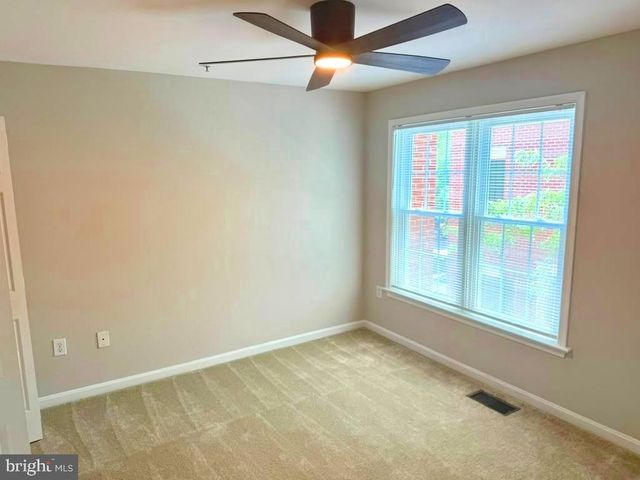 1166 N VERNON ST, Arlington, VA 22201