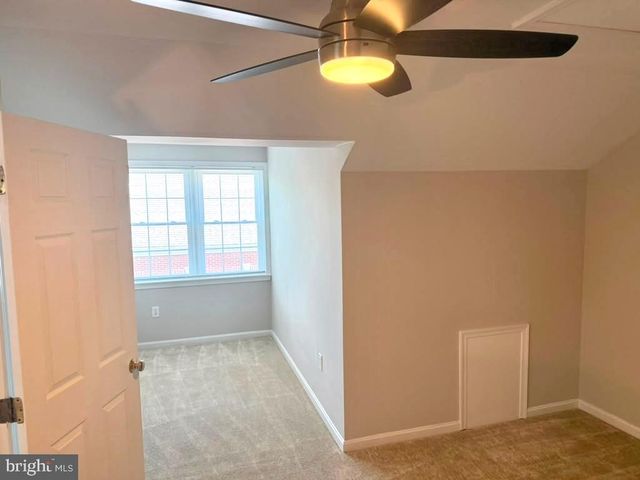 1166 N VERNON ST, Arlington, VA 22201