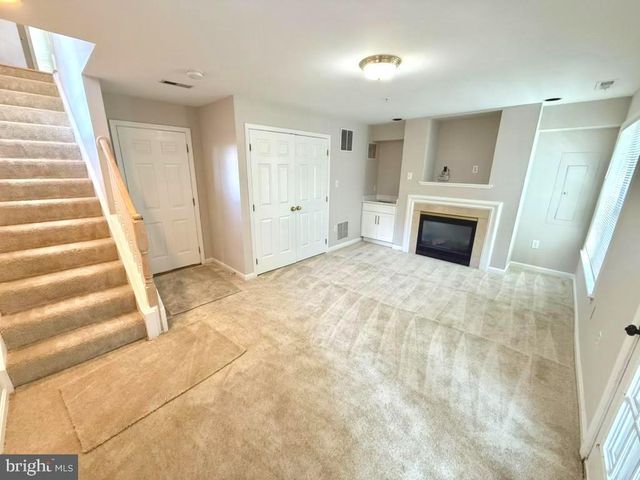 1166 N VERNON ST, Arlington, VA 22201