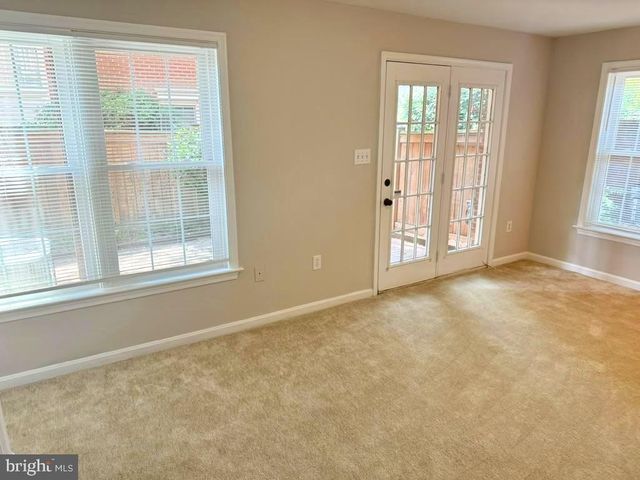 1166 N VERNON ST, Arlington, VA 22201