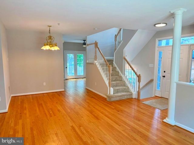 1166 N VERNON ST, Arlington, VA 22201