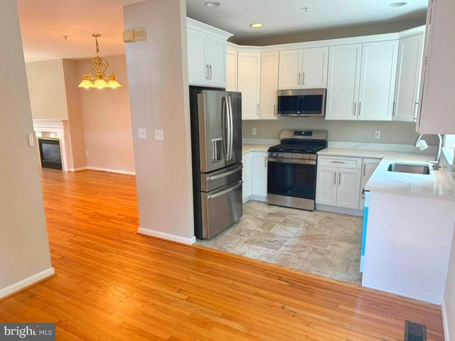 1166 N VERNON ST, Arlington, VA 22201