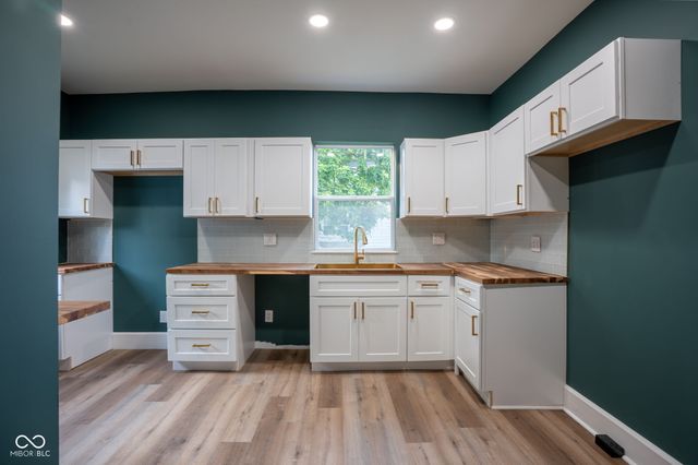 24 Hendricks Place, Indianapolis, IN 46201