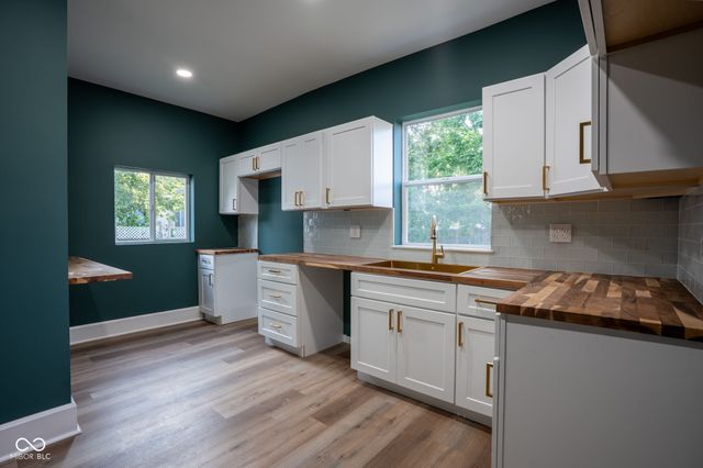 24 Hendricks Place, Indianapolis, IN 46201