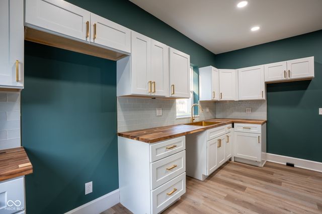 24 Hendricks Place, Indianapolis, IN 46201