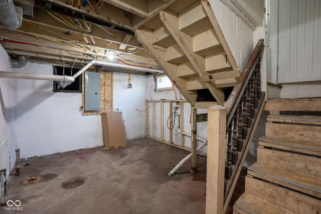 24 Hendricks Place, Indianapolis, IN 46201