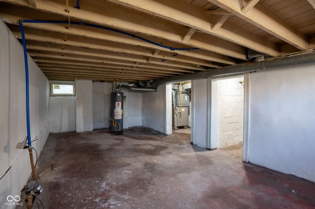 24 Hendricks Place, Indianapolis, IN 46201