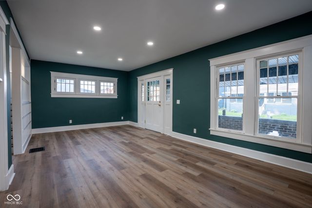 24 Hendricks Place, Indianapolis, IN 46201
