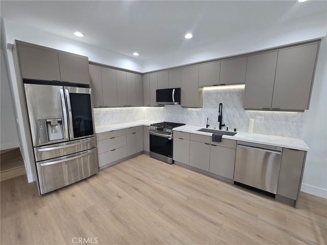 8613 Oakdale Avenue, Winnetka, CA 91306