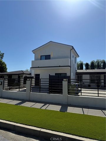8613 Oakdale Avenue, Winnetka, CA 91306