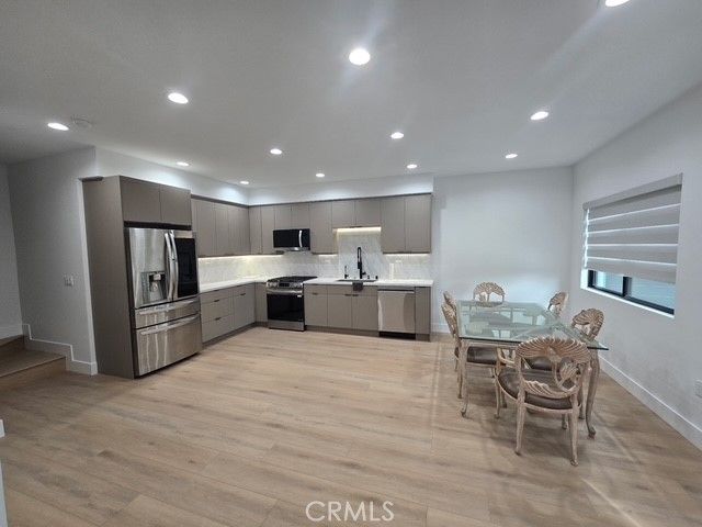 8613 Oakdale Avenue, Winnetka, CA 91306