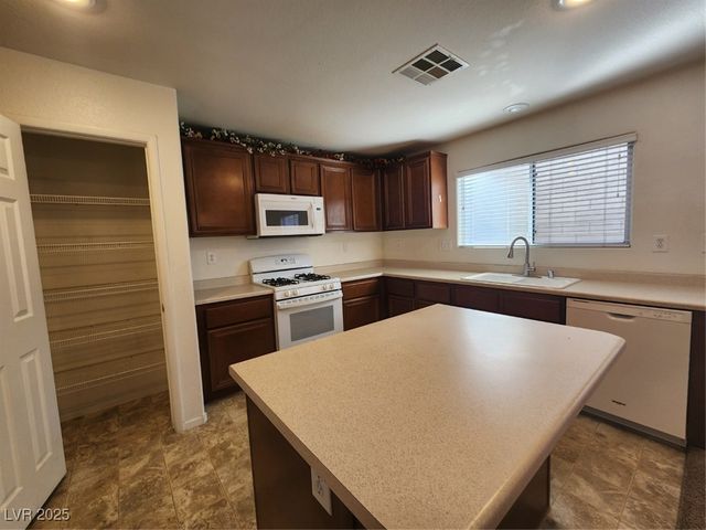 7271 Proud Patriot Street, Las Vegas, NV 89148