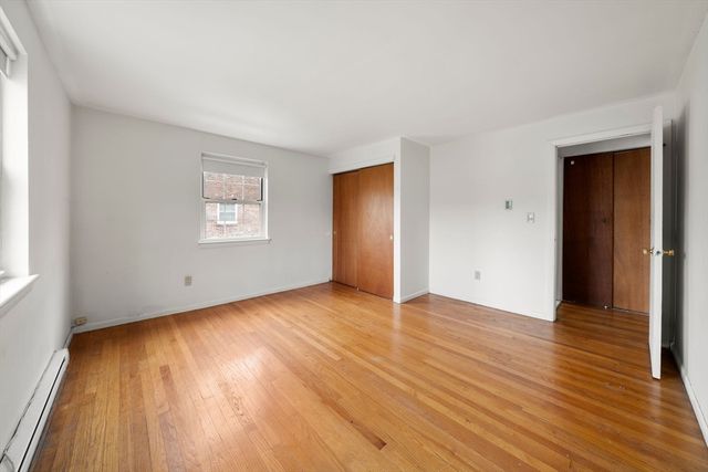 11 Colonial Village Dr 8, Arlington, MA 02474