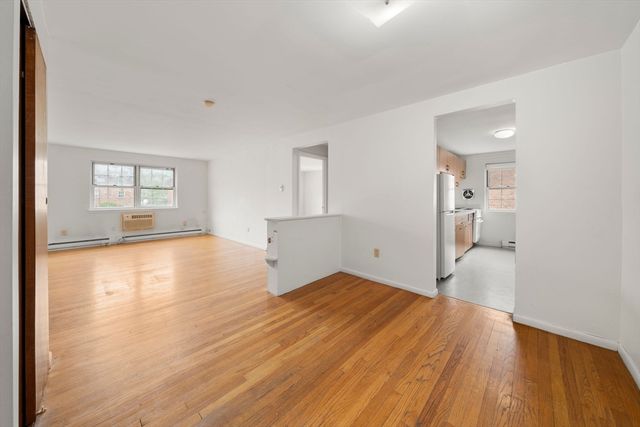 11 Colonial Village Dr 8, Arlington, MA 02474