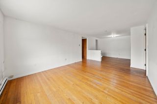 11 Colonial Village Dr 8, Arlington, MA 02474