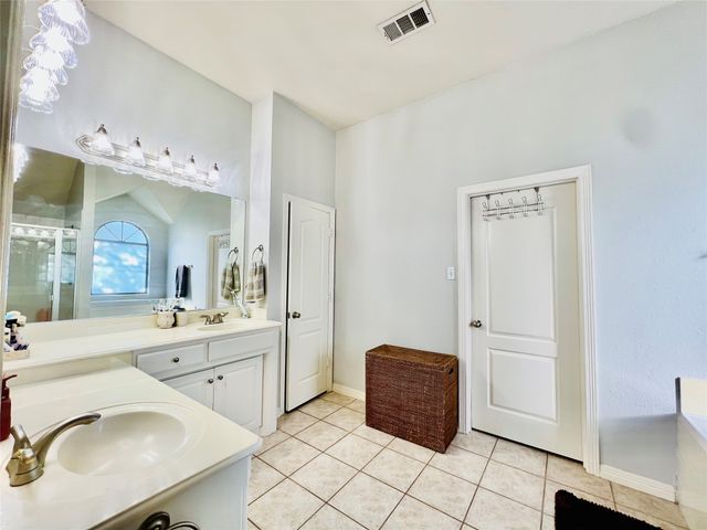 9220 Edgemont Drive, North Richland Hills, TX 76182