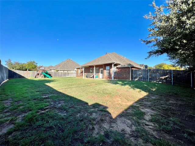 9220 Edgemont Drive, North Richland Hills, TX 76182