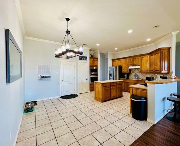 9220 Edgemont Drive, North Richland Hills, TX 76182
