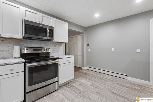 5930 N 69Th Street, Omaha, NE 68104