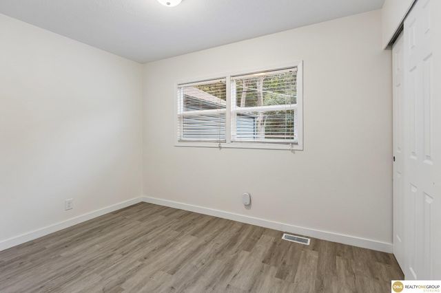 5930 N 69Th Street, Omaha, NE 68104