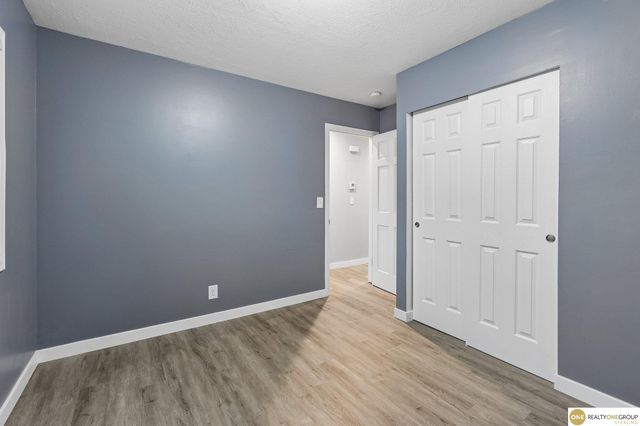 5930 N 69Th Street, Omaha, NE 68104