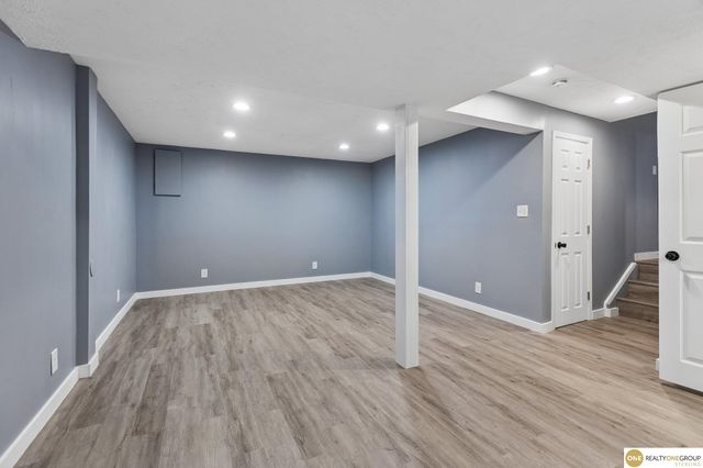 5930 N 69Th Street, Omaha, NE 68104