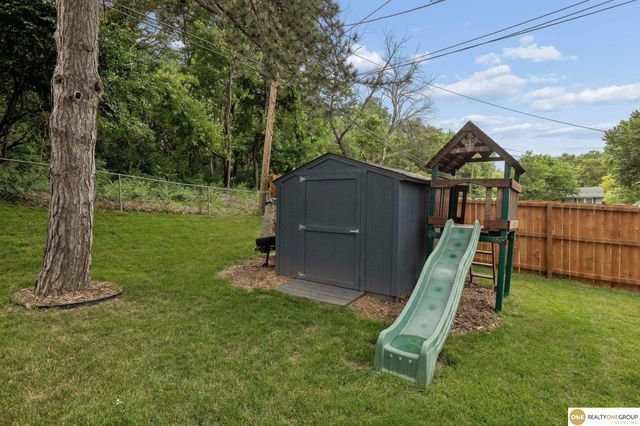 5930 N 69Th Street, Omaha, NE 68104