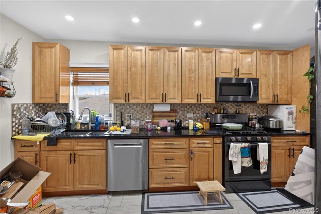 86 Smart, Yonkers, NY 10704