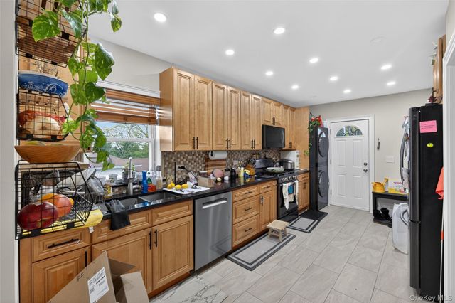 86 Smart, Yonkers, NY 10704