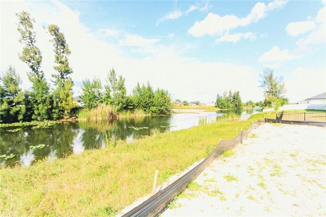 31 NE 8TH TERRACE, Cape Coral, FL 33909