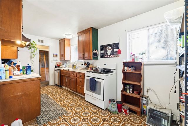 4008 Valley Fair Street, Simi Valley, CA 93063