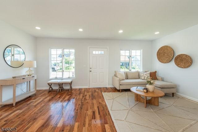 46 Birch St, Bloomfield Twp., NJ 07003