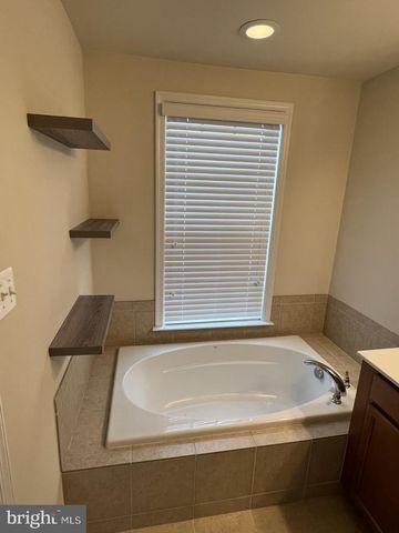1116 CARINOSO CIR, Severn, MD 21144
