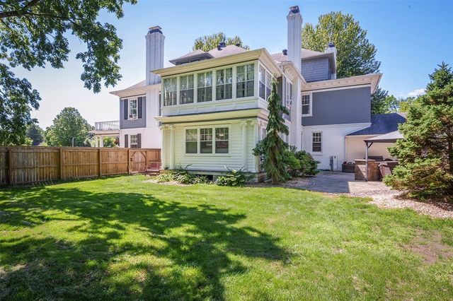 1328 Wilson Street, Eau Claire, WI 54701