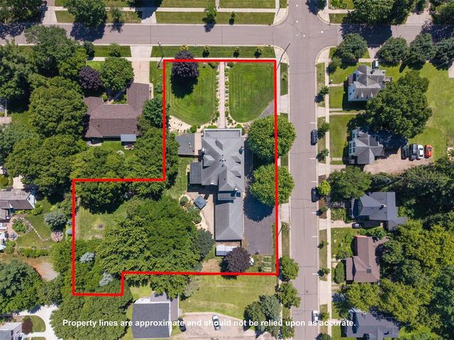 1328 Wilson Street, Eau Claire, WI 54701