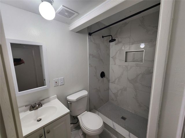 4504 N LINCOLN AVENUE, Tampa, FL 33614