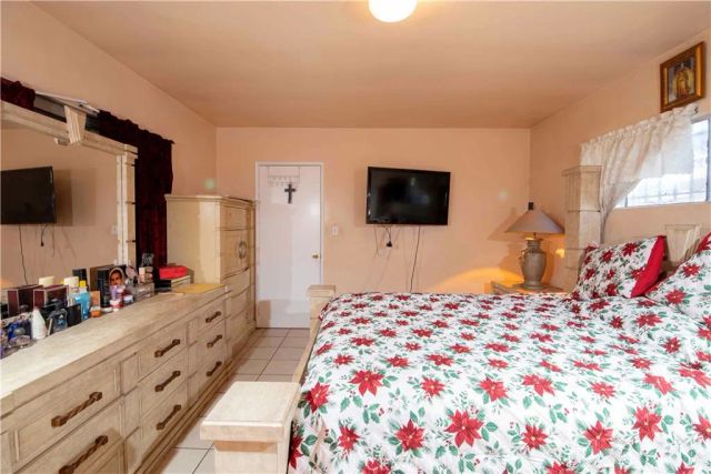 8130 Lullaby, Panorama City, CA 91402