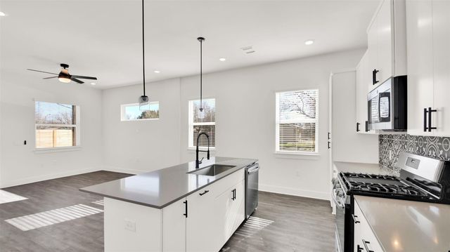 1106 Begonia TER 1, Austin, TX 78741