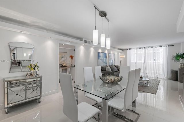 6039 Collins Ave PH7, Miami Beach, FL 33140