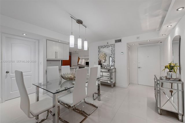 6039 Collins Ave PH7, Miami Beach, FL 33140