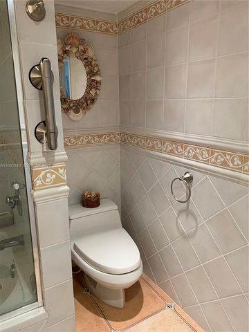 2555 Collins Ave 711, Miami Beach, FL 33140