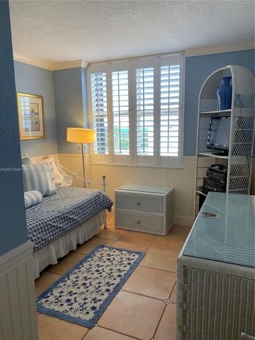 2555 Collins Ave 711, Miami Beach, FL 33140