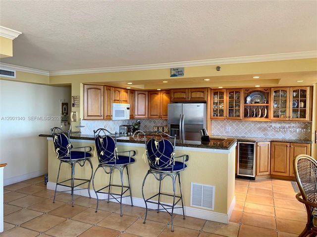 2555 Collins Ave 711, Miami Beach, FL 33140