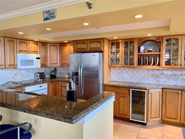 2555 Collins Ave 711, Miami Beach, FL 33140