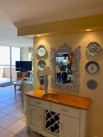 2555 Collins Ave 711, Miami Beach, FL 33140