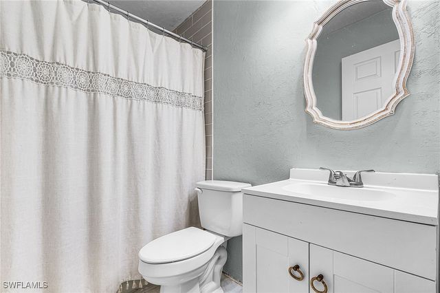 205 NW 14th ST, Cape Coral, FL 33993